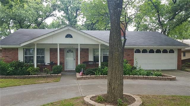 1st image of 1004 Kiowa Dr W
