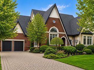 4 The Fairways, Markham, ON L6C 1Z4