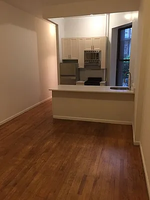 Rented by Bond New York | media 77