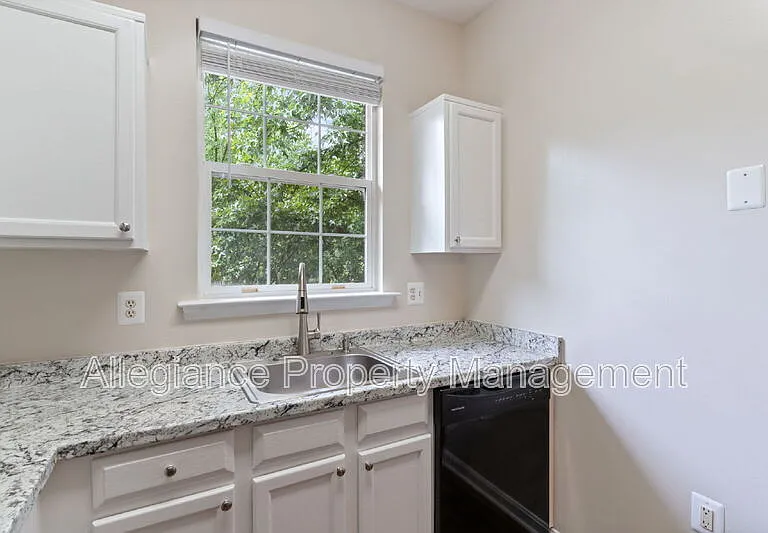 11400 Windleaf Ct #R — Photo 13