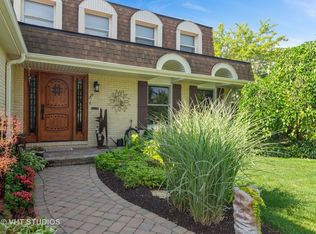 3623 Keenan Ln, Glenview, IL 60026