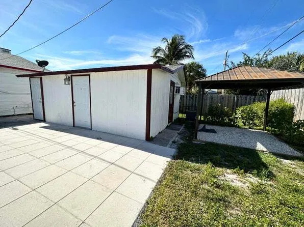 613 54th St #B, West Palm Beach, FL 33407