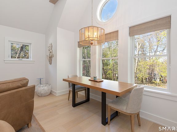 4th image of 14 Highland Road