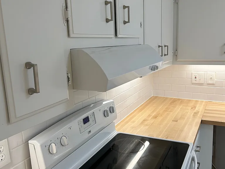 515 Basswood Ave #B27 — Photo 5