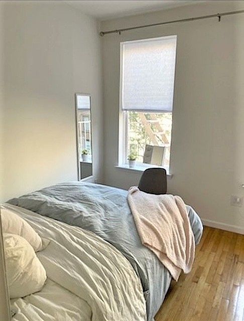 2nd image of 247 E 62nd St APT 14
