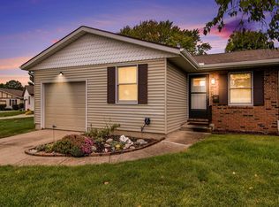 1834 Saint Michaels Ct, South Bend, IN