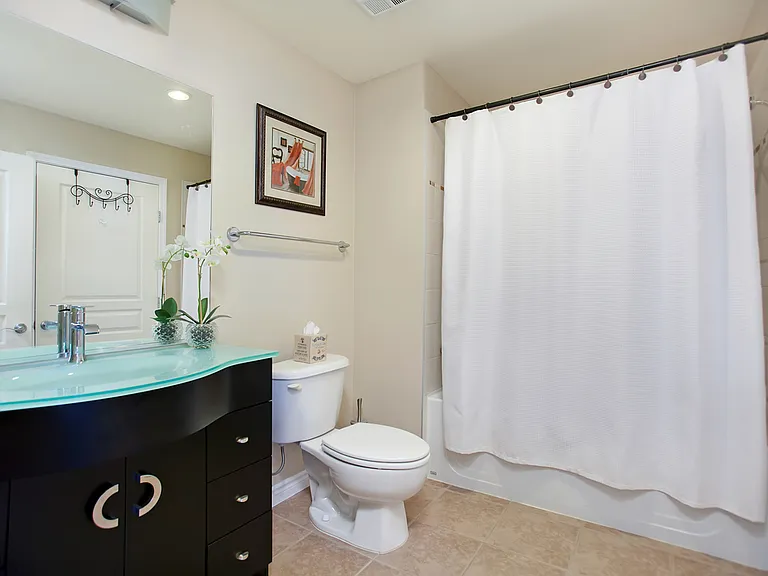 300 W Beech St #1807 — Photo 8