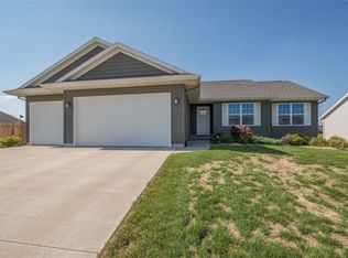 1307 Stratton Dr NE, Cedar Rapids, IA 52402