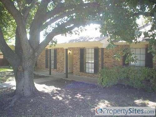 1st image of 3306 Edgecliff Dr