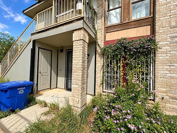 3rd image of 412 Gale St APT 17