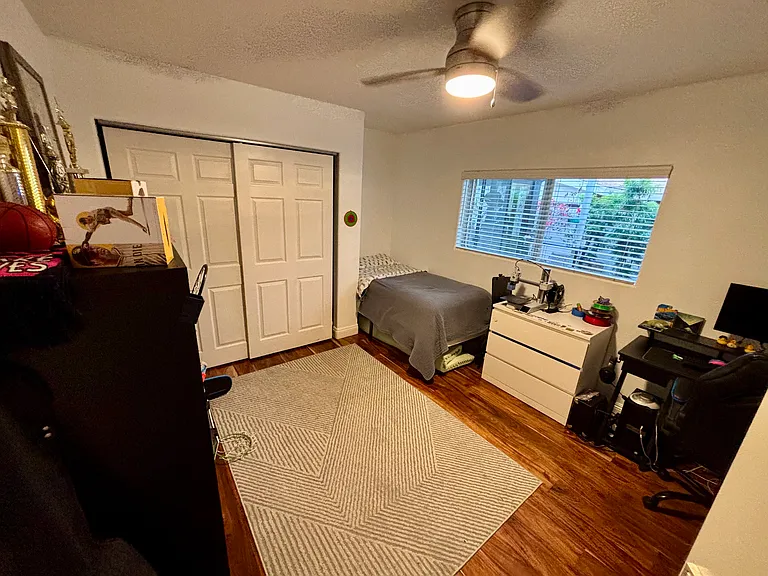 2064 Glasgow Ave — Photo 22