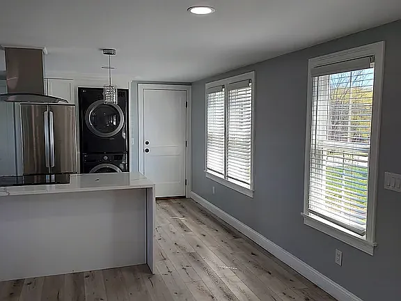 3 bed, 1200 sqft, $2,800 — Photo 3