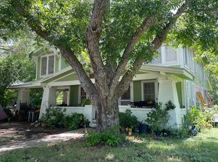 77 N Main St, Fentress, TX 78622
