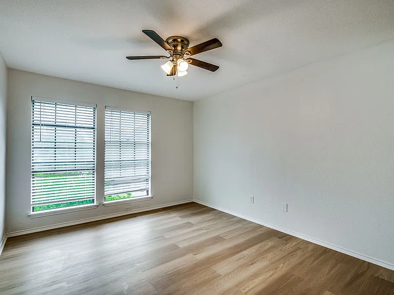 117 Peachtree Court — Photo 9