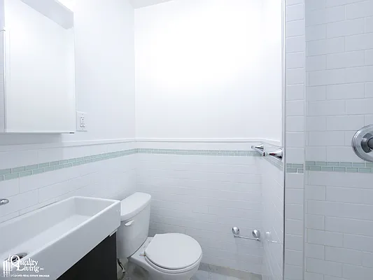 Rented by (Legacy) NY Quality Living Uptown | media 22