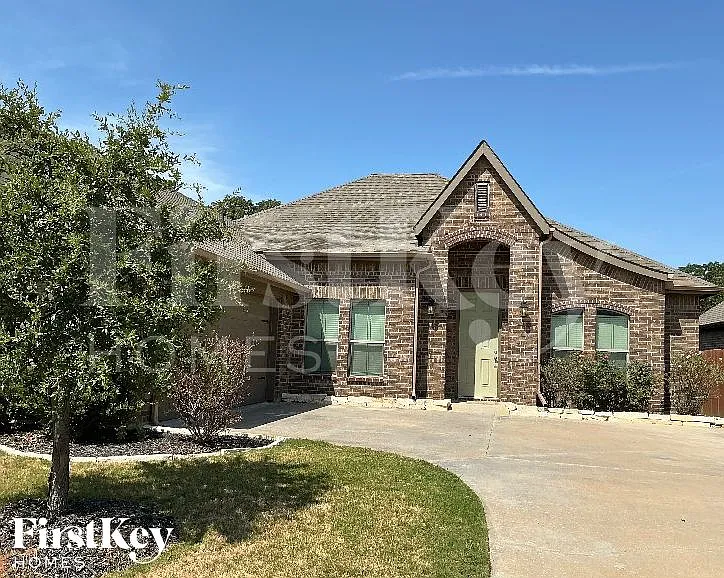 1060 Wildwood Dr
