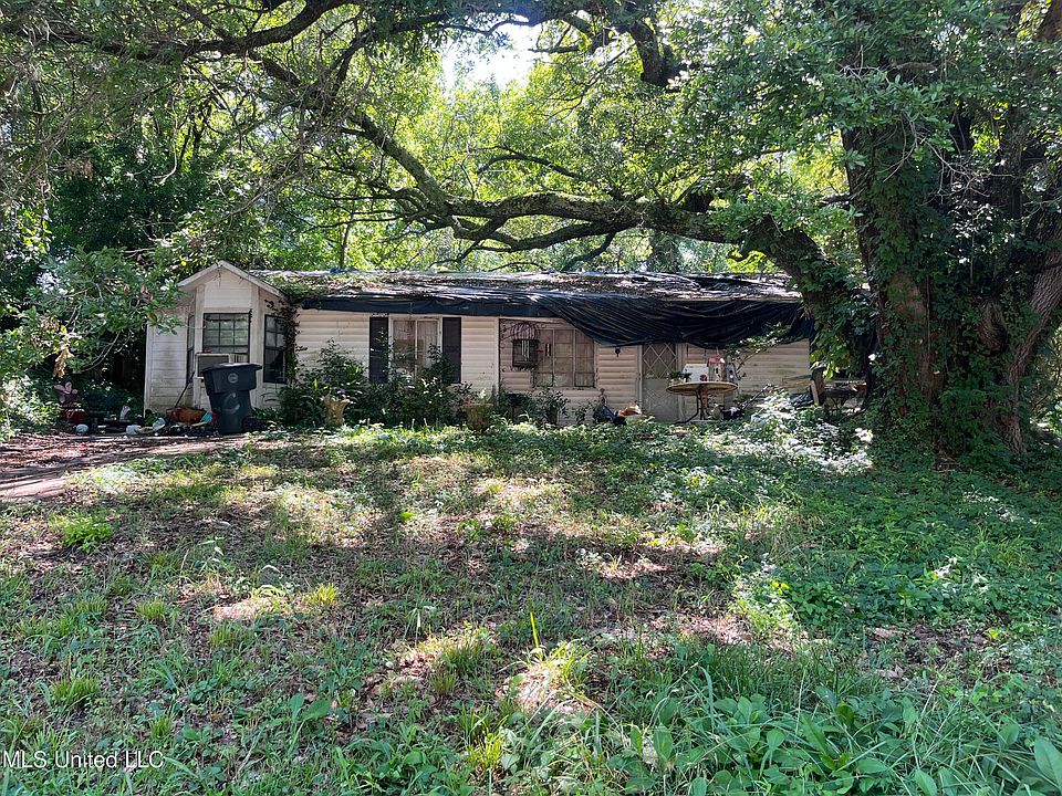 1st image of 204 Buena Vista Dr