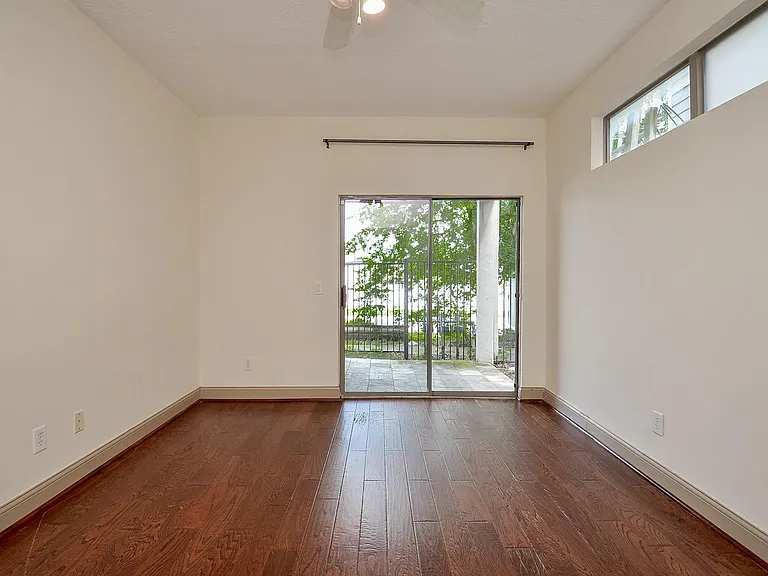 5311 Lillian St — Photo 23