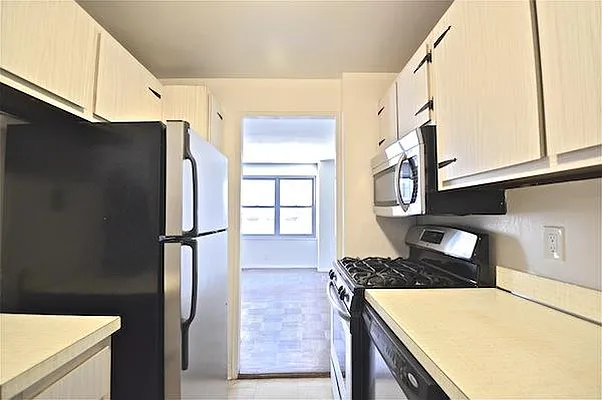 Sold by Maz Group NY | media 24