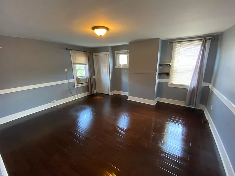 1922 Fox Way — Photo 6