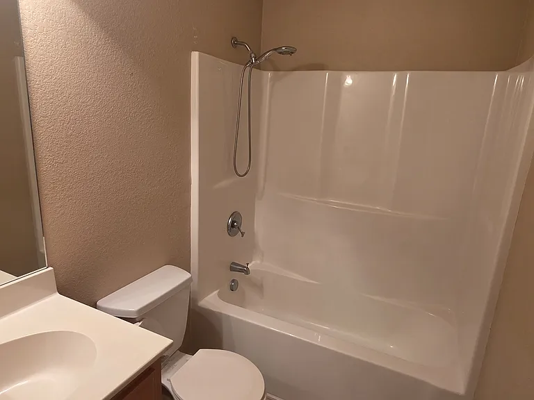 306 N Polk St — Photo 8