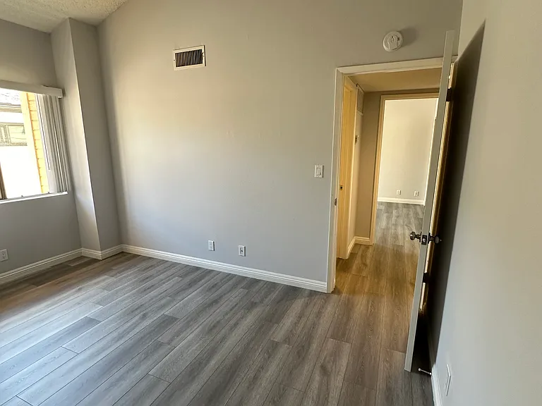 436 Palm Dr #5 — Photo 11