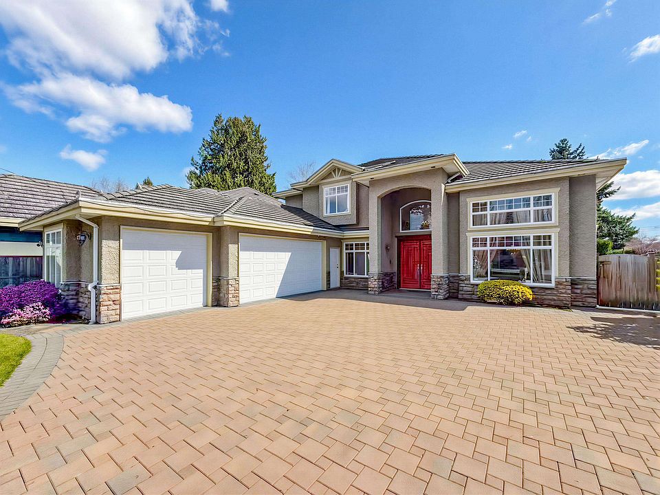 1st image of 9140 Pinewell Cres