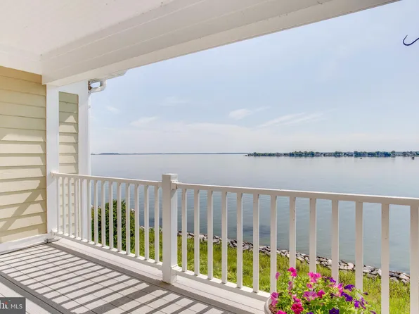 408 Narrows Pointe Dr, Grasonville, MD 21638