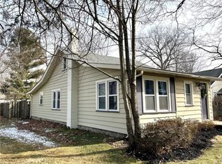 1109 Garden Rd, Willoughby, OH 44094