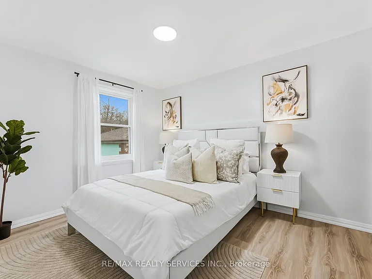 6 Bonnyview Dr #UPPER — Photo 17