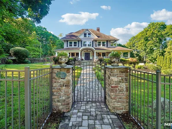 30 Olney Rd, Mahwah, NJ 07430