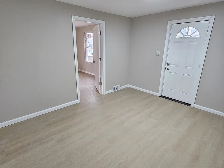 203 E Main St #1 — Photo 5