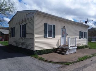 212 8th St, Beaver Falls, PA 15010
