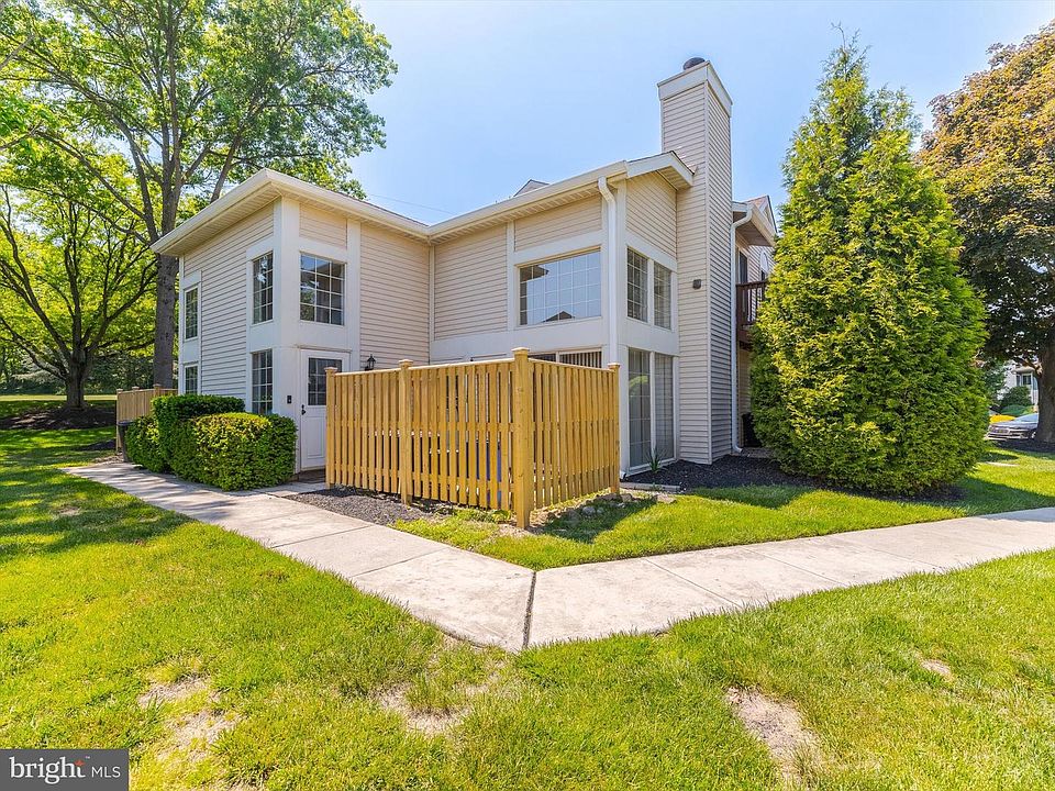 1st image of 348 Green Meadow Ln