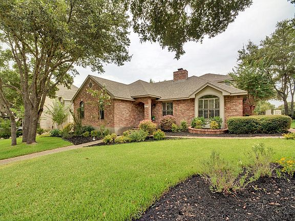 3rd image of 10218 Talleyran Dr