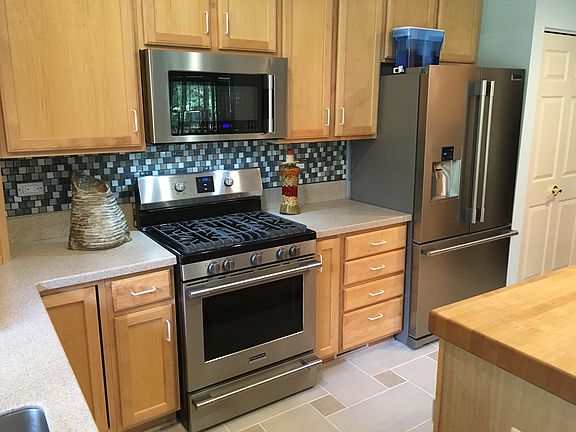 2nd image of 1100 Mistwood Ln