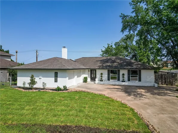 2206 Quail Hollow Dr, Bryan, TX 77802