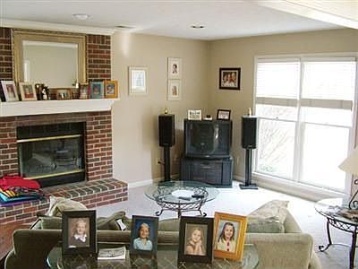 3rd image of 3865 Scarlett Oak Ln