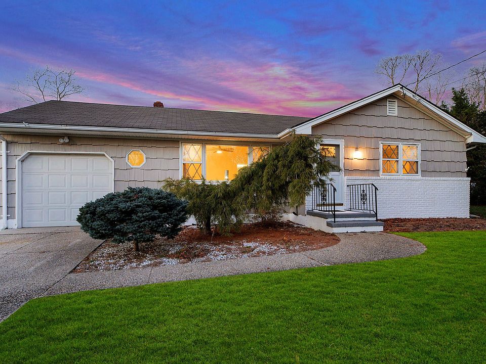 1st image of 20 Yale Dr