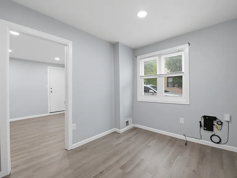 71 E 22nd St #1 — Photo 5