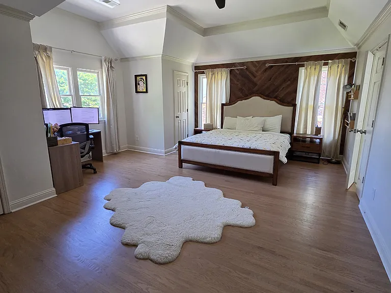 1210 Beacon Hill Xing — Photo 36