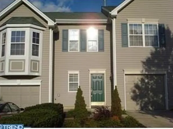 24 Muirfield Ct, Blackwood, NJ 08012