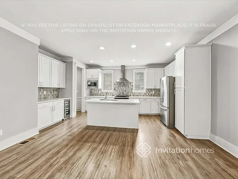 242 Founders Ln — Photo 8