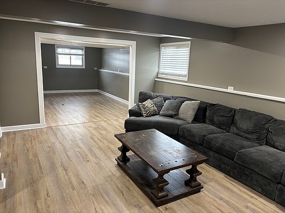 2nd image of 4225 Parklawn Dr