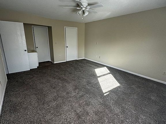 5th image of 365 E Catherine Dr #367
