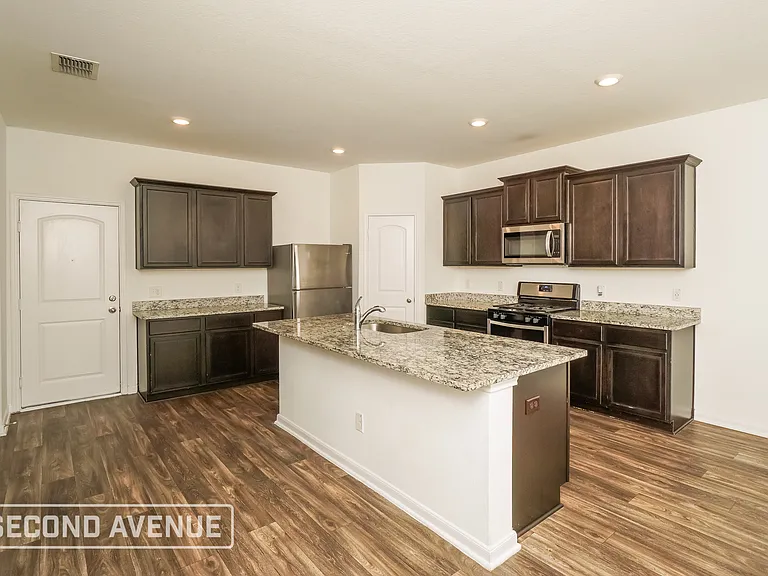3027 Jackson Smt — Photo 3