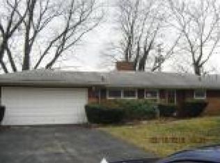 21755 S Tuller Ct, Southfield, MI 48076