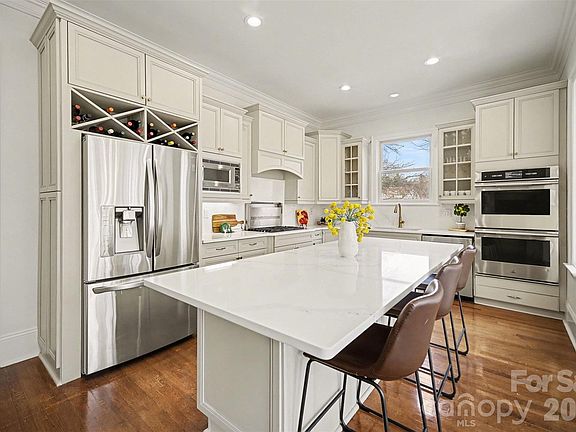 3rd image of 401 Wingfoot Dr
