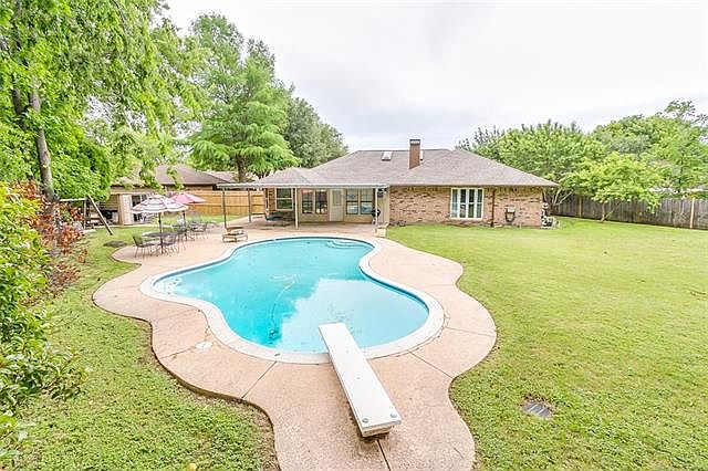 1st image of 9932 Ivy Leaf Ln