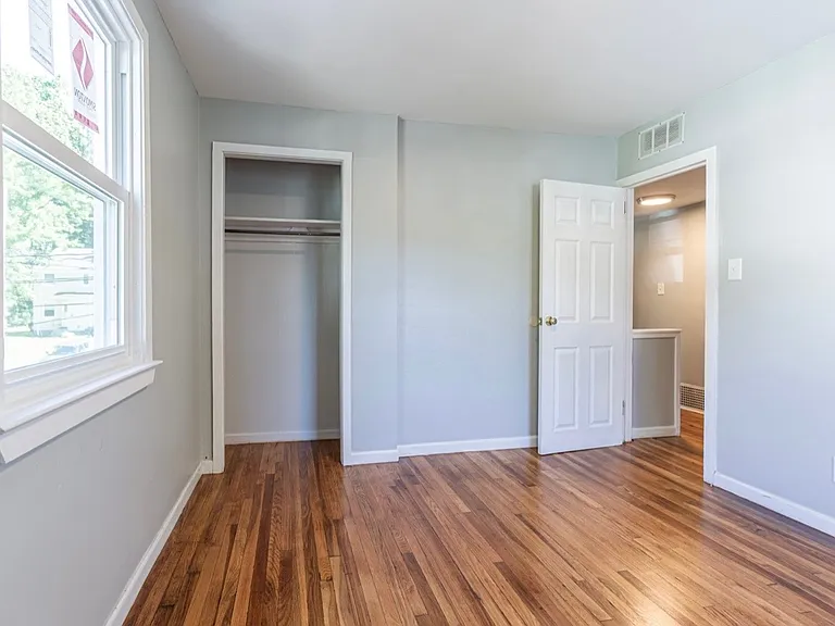 163-165 Woodlawn Cir — Photo 23